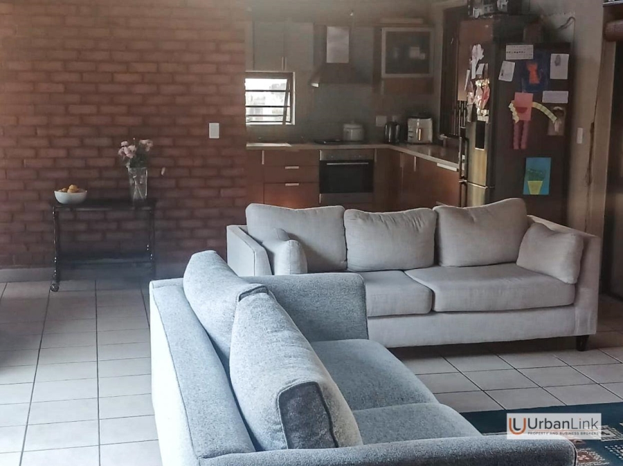 3 Bedroom Property for Sale in Safari Gardens North West